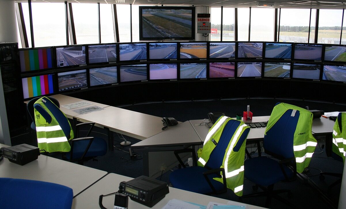 control-room-69118_1280